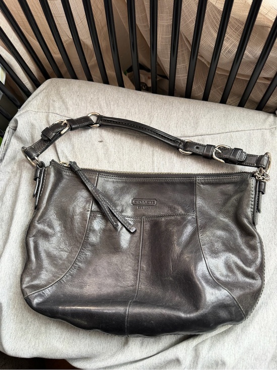 Coach Handbags - Coach Black Leather Hobo Shoulder Bag with Silver Hardware